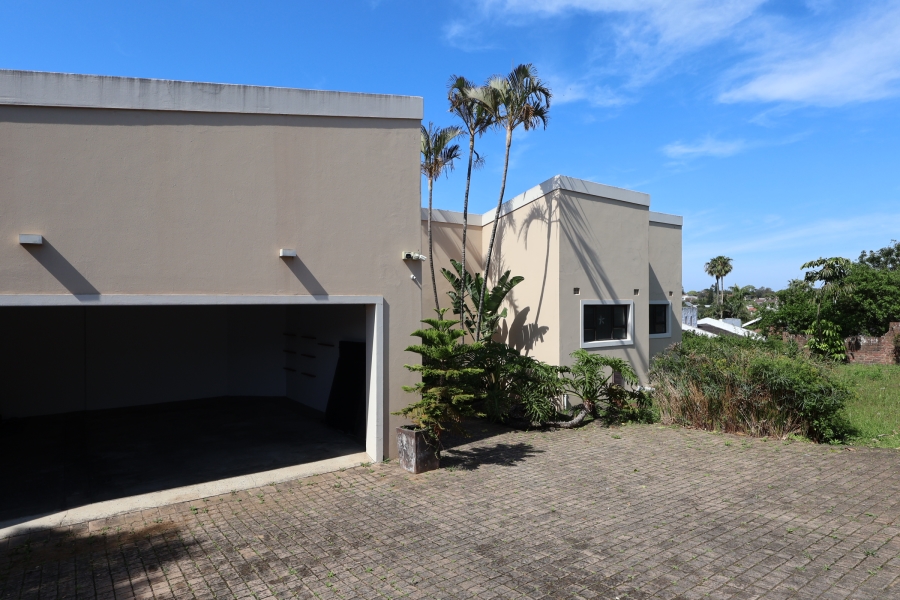 4 Bedroom Property for Sale in Beacon Bay Eastern Cape